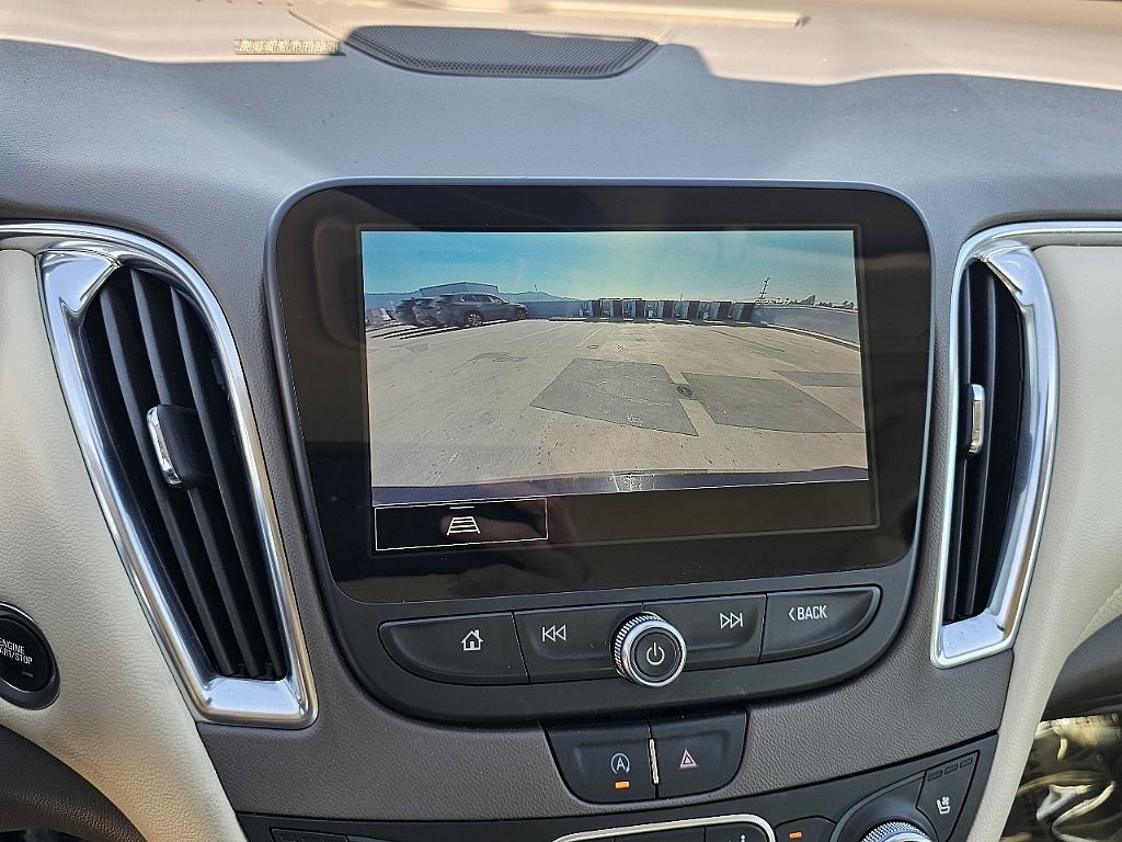 Used 2024 Chevrolet Malibu LT image 39