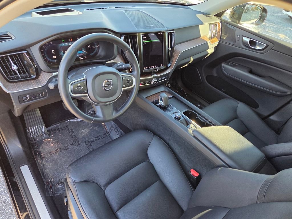 Used 2022 Volvo XC60 T8 Inscription Expression w/ Advanced Package image 23