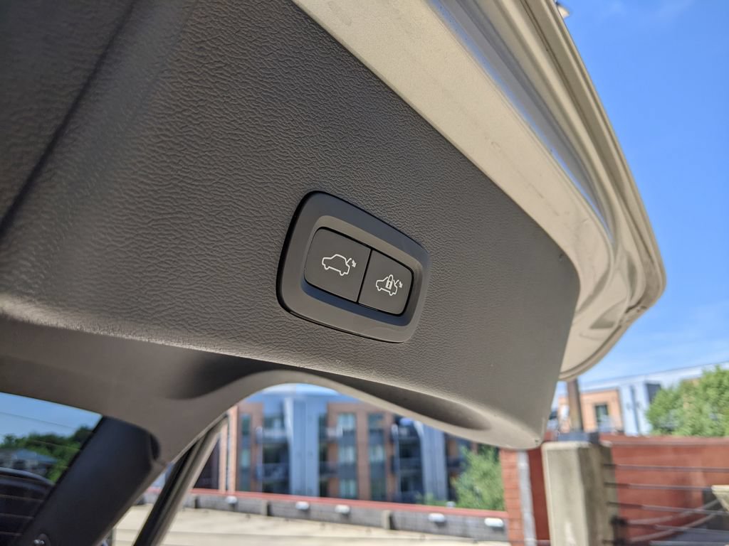 Certified 2023 Volvo XC40 Recharge Ultimate AWD/4WD image 29