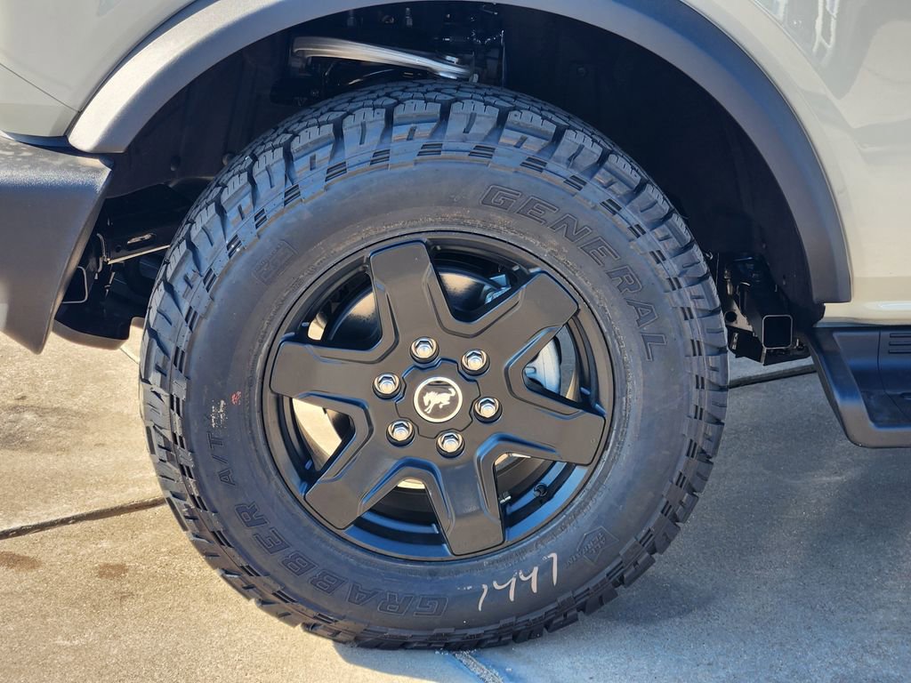 New 2025 Ford Bronco Outer Banks image 8