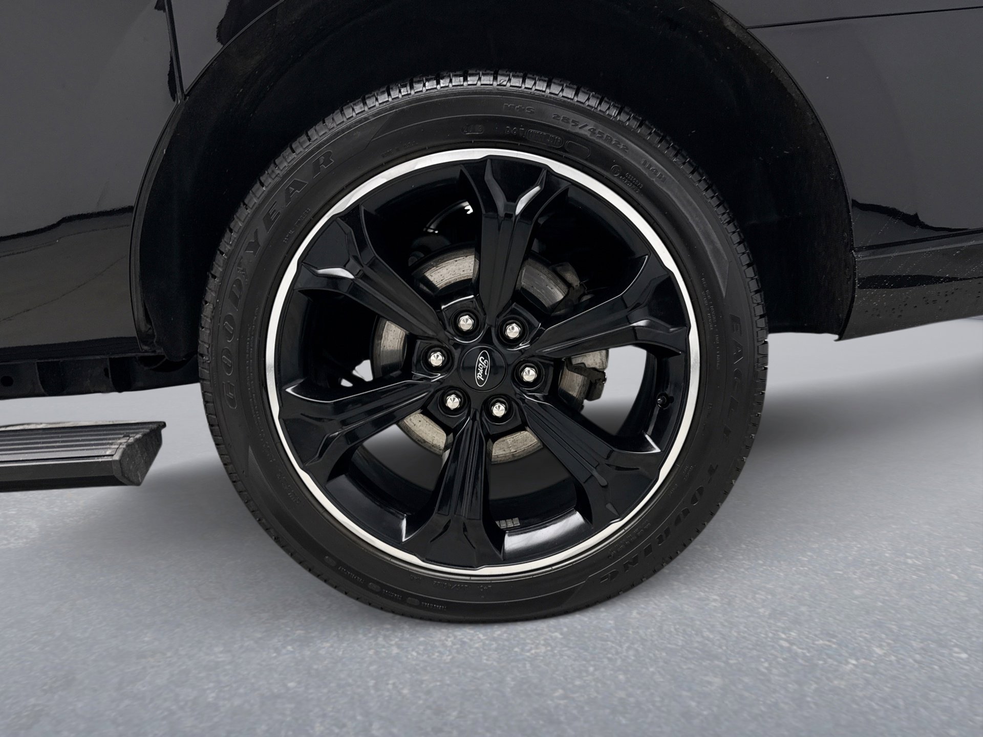 Used 2022 Ford Expedition Max Limited image 29