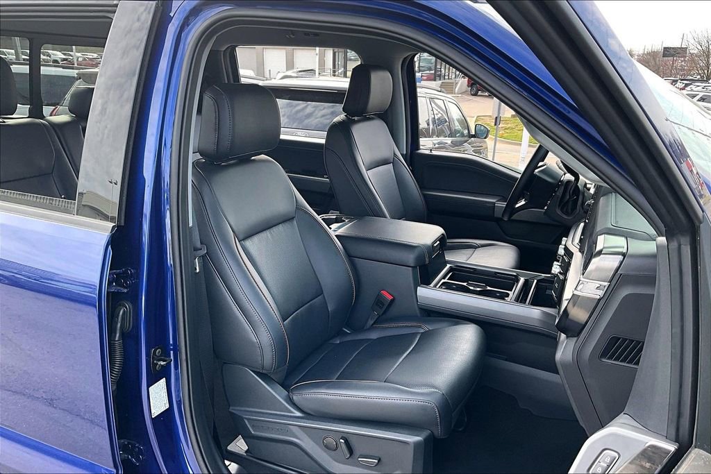 New 2026 Ford F250 Lariat w/ Black Appearance Package image 12