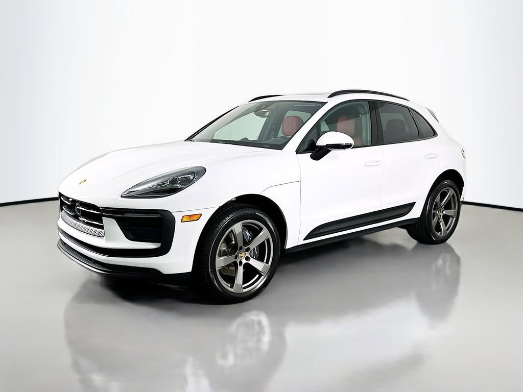 New 2025 Porsche Macan image 1