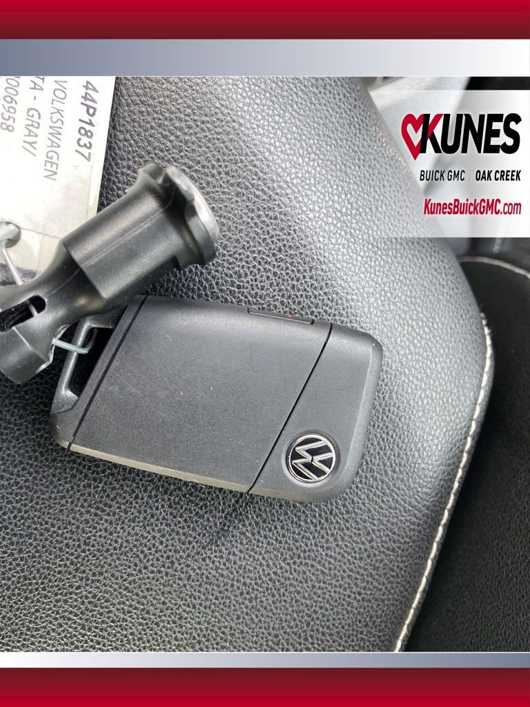 Used 2024 Volkswagen Jetta SE image 24