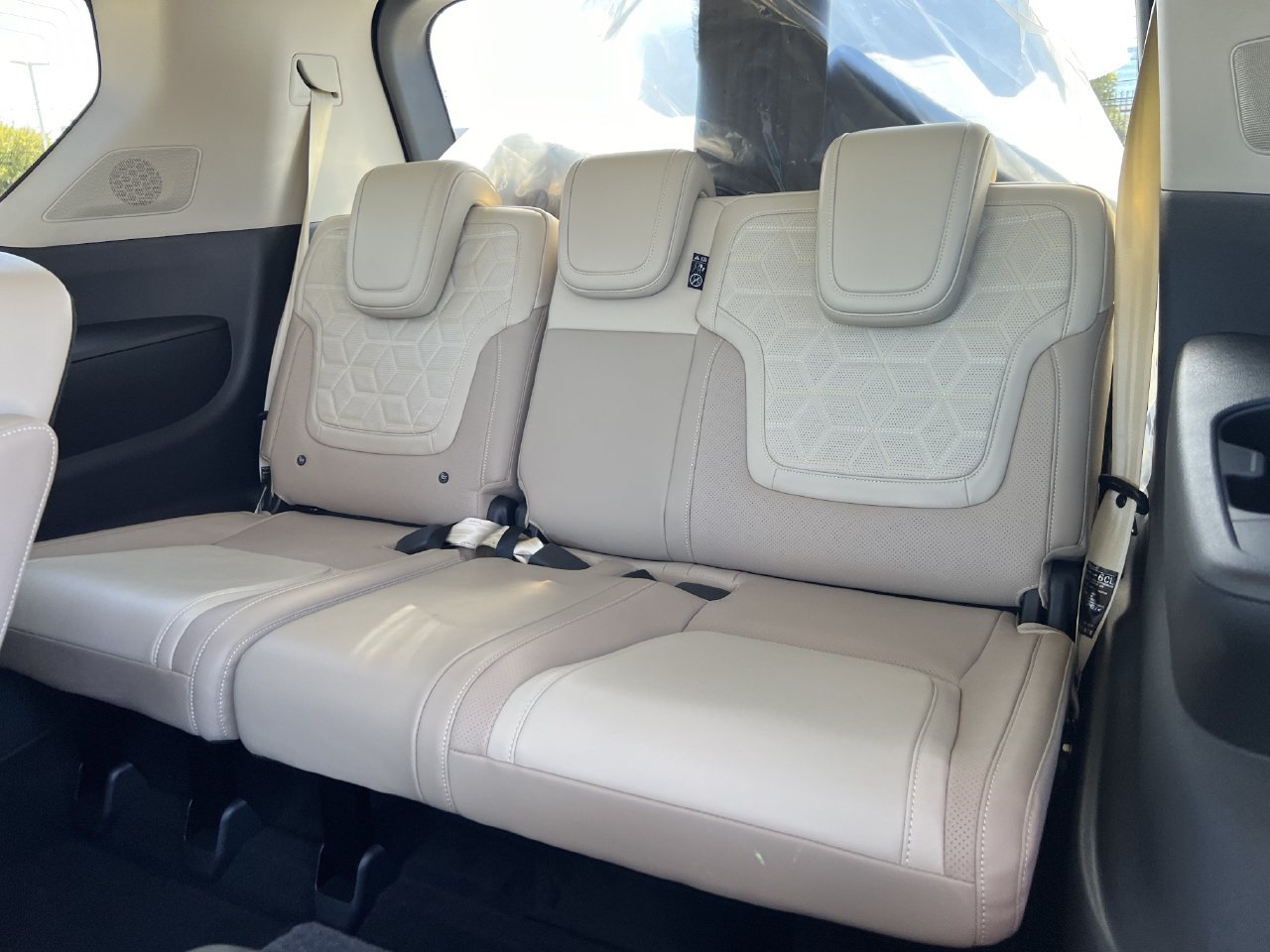 New 2027 Nissan Armada Platinum AWD/4WD image 17
