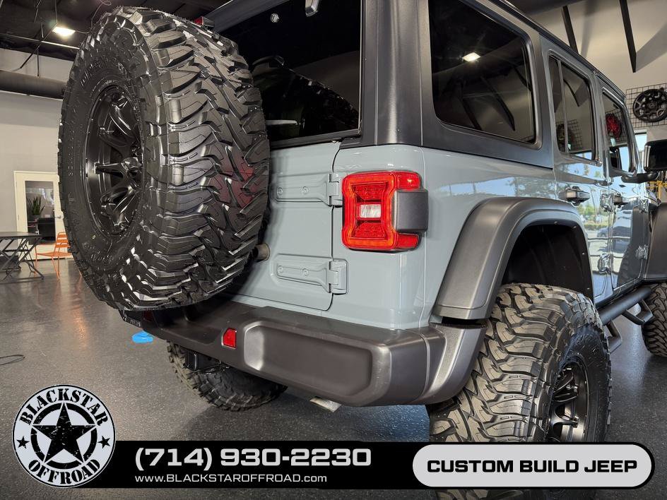 Used 2025 Jeep Wrangler Unlimited Rubicon 4xe w/ Convenience Group AWD/4WD image 12