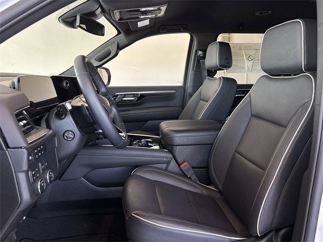 New 2025 Chevrolet Suburban Premier image 25
