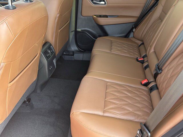 New 2026 Nissan Rogue Platinum AWD/4WD image 16