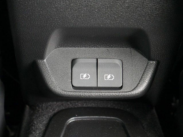 Used 2025 Nissan Leaf S image 42