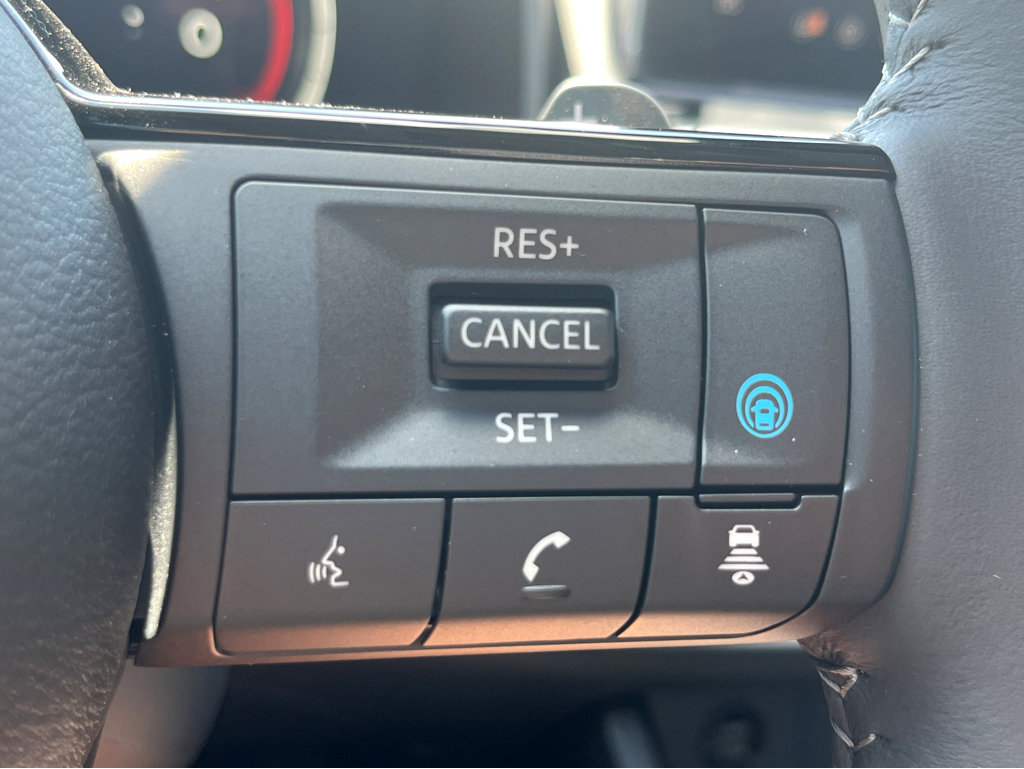 Used 2023 Nissan Rogue SV image 13