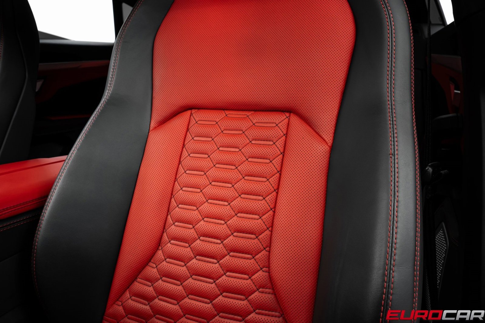 Used 2022 Lamborghini Urus image 44