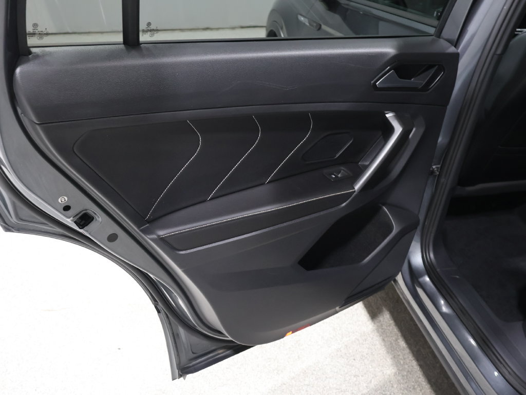 Used 2022 Volkswagen Tiguan SE R-Line AWD/4WD image 20
