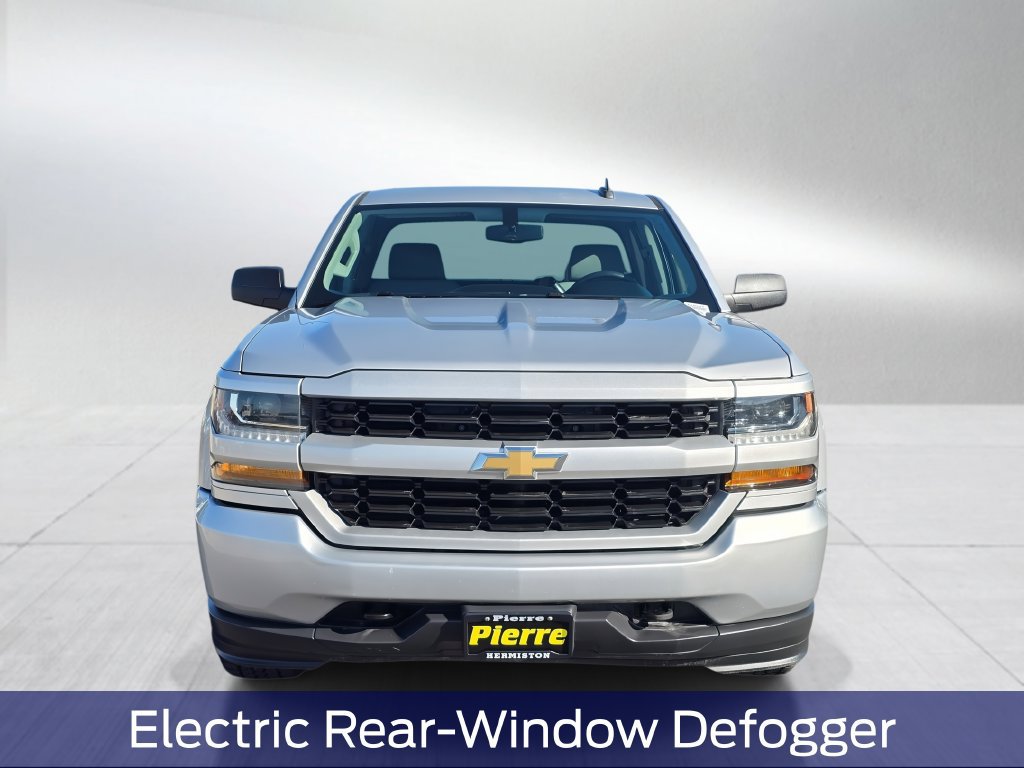 Used 2018 Chevrolet Silverado 1500 Custom w/ Custom Convenience Package AWD/4WD image 7
