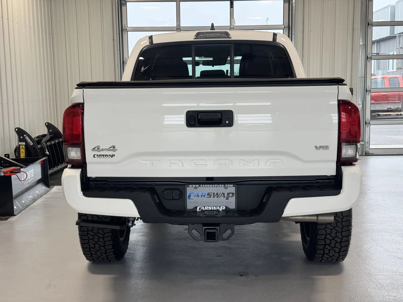 Used 2023 Toyota Tacoma SR AWD/4WD image 7