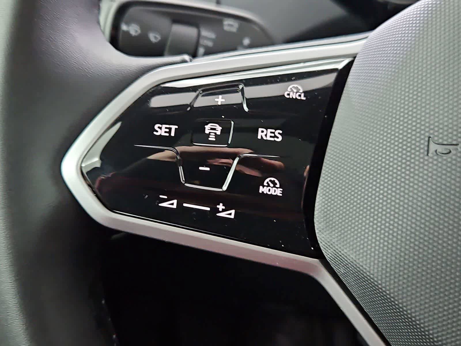 New 2025 Volkswagen ID.4 Pro S AWD/4WD image 25