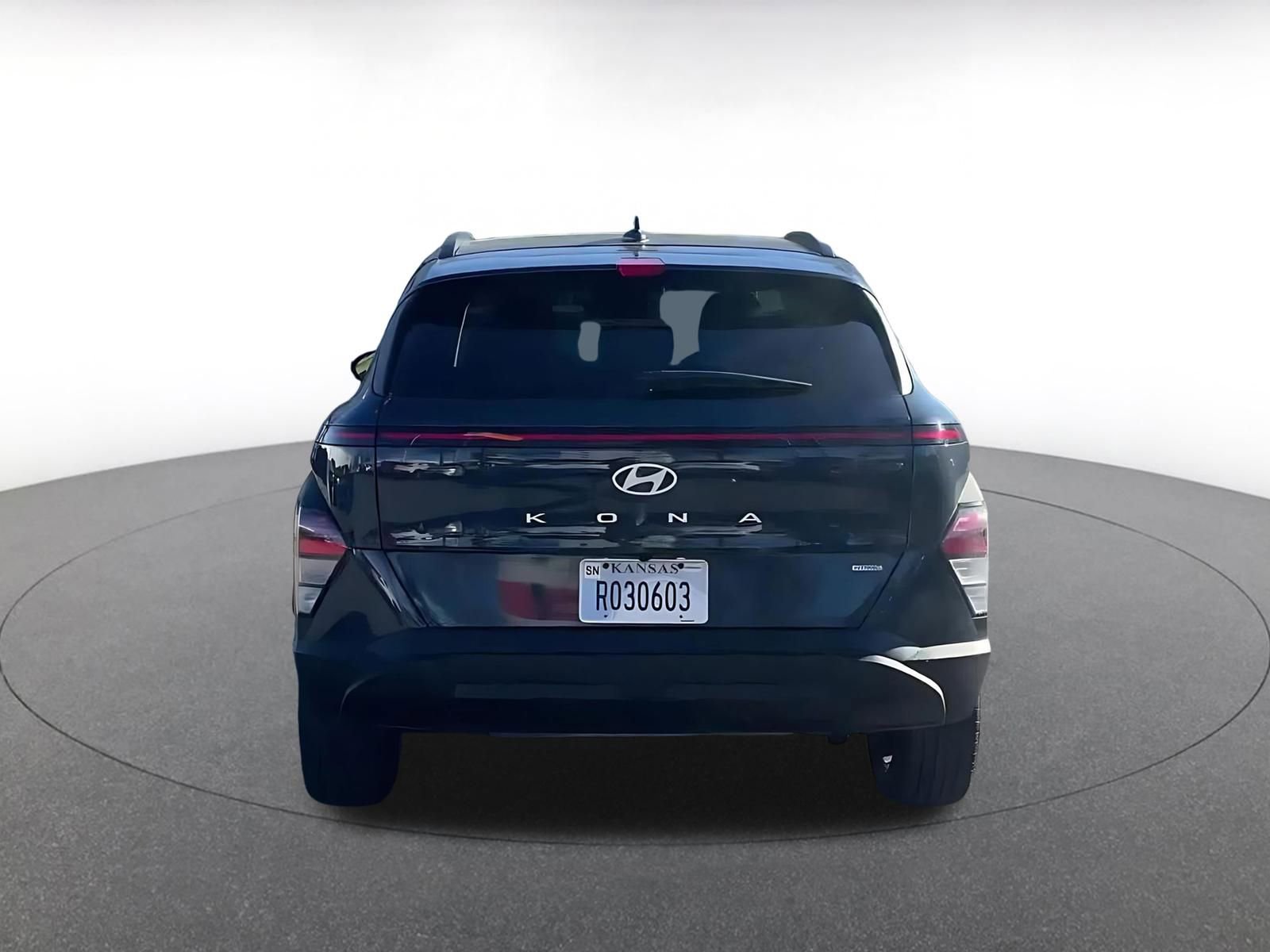 Used 2025 Hyundai Kona SEL image 12