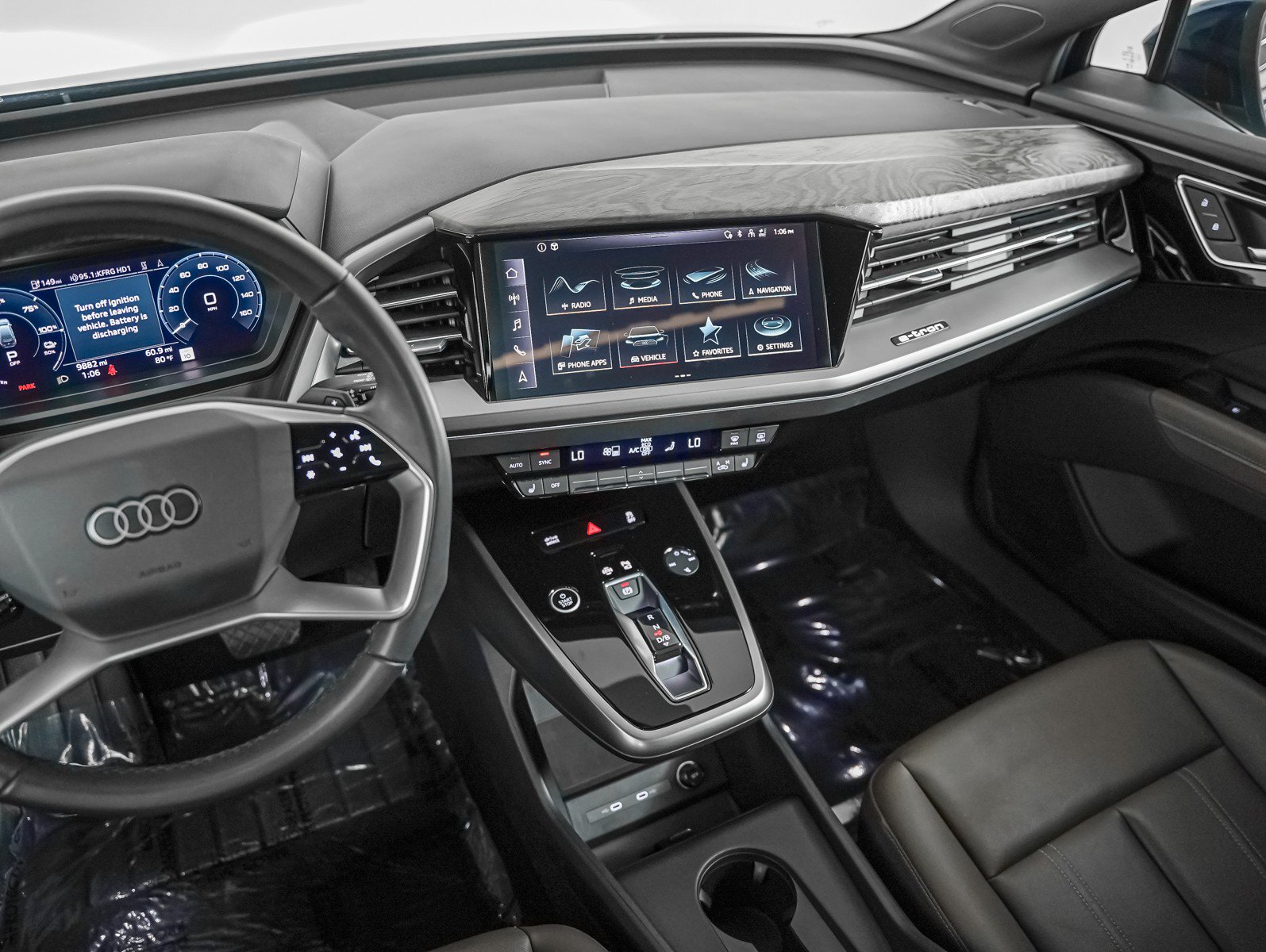 Certified 2025 Audi Q4 e-tron Premium w/ Convenience Package AWD/4WD image 13