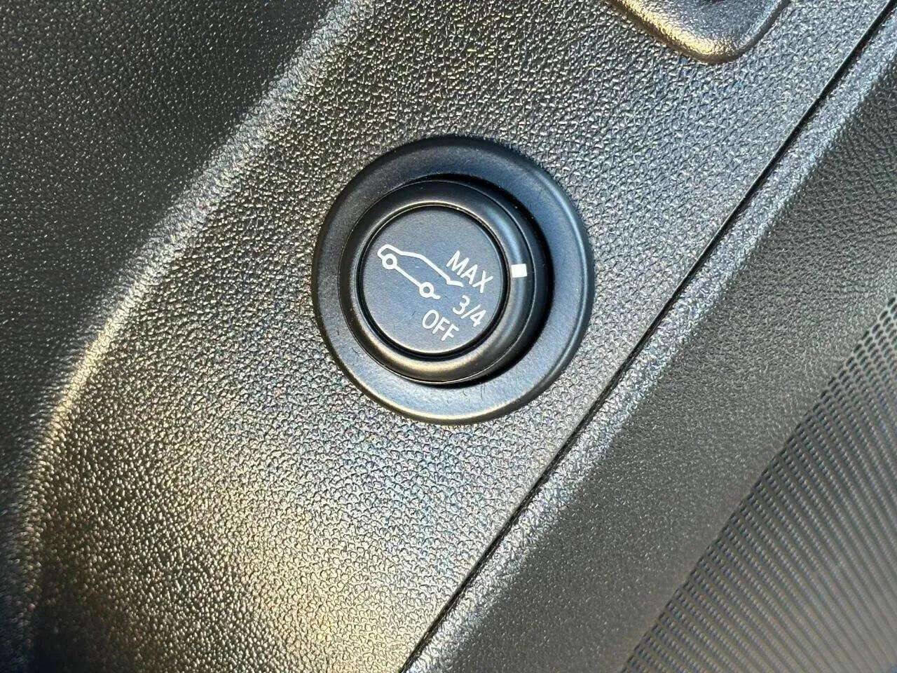 Used 2021 Chevrolet Equinox LT image 38