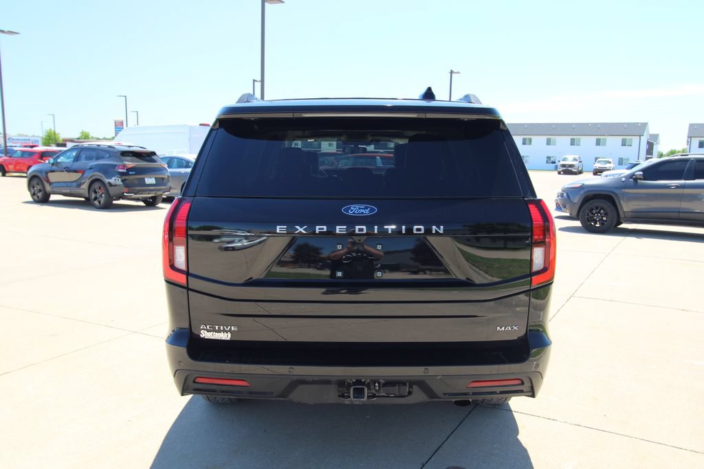 Used 2025 Ford Expedition Max Active AWD/4WD image 16