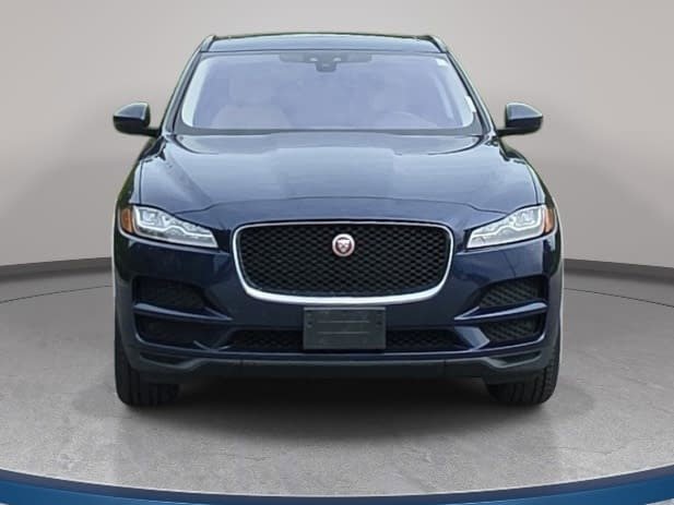Used 2017 Jaguar F-PACE Prestige AWD/4WD image 2