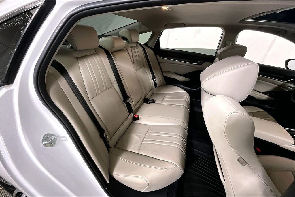 Used 2022 Honda Accord Touring image 27