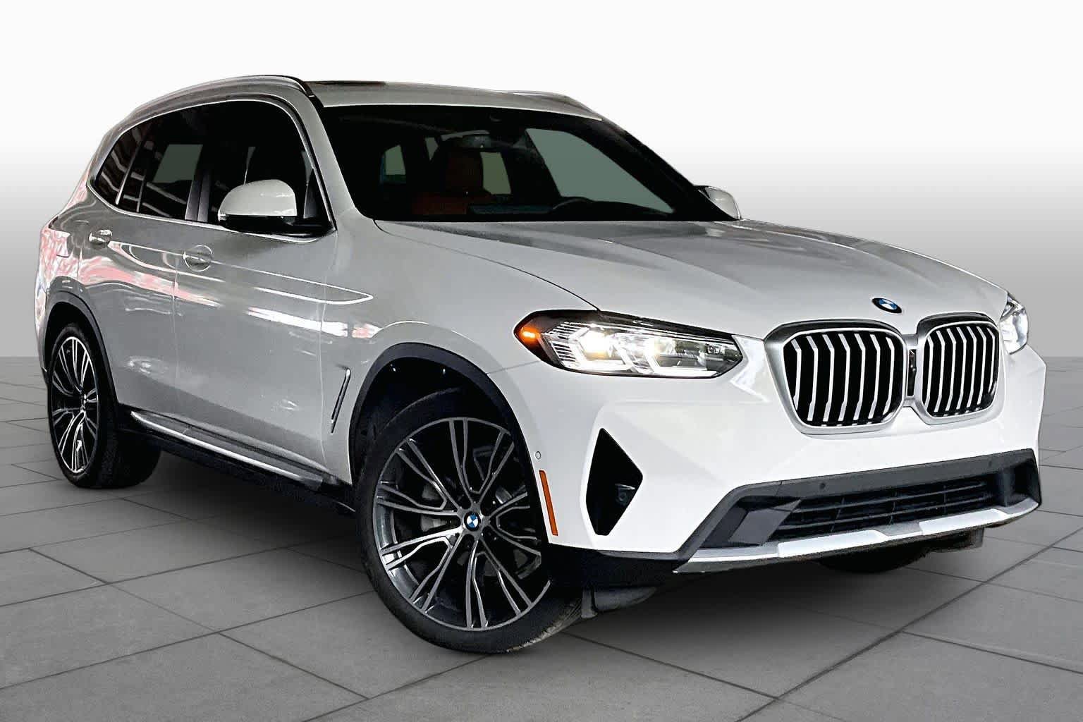 Used 2023 BMW X3 xDrive30i w/ Premium Package w/ZPA image 2