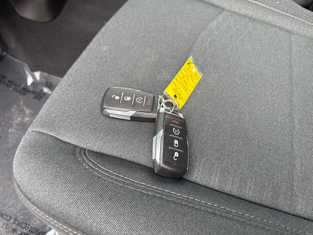 Used 2026 RAM 2500 Big Horn AWD/4WD image 4