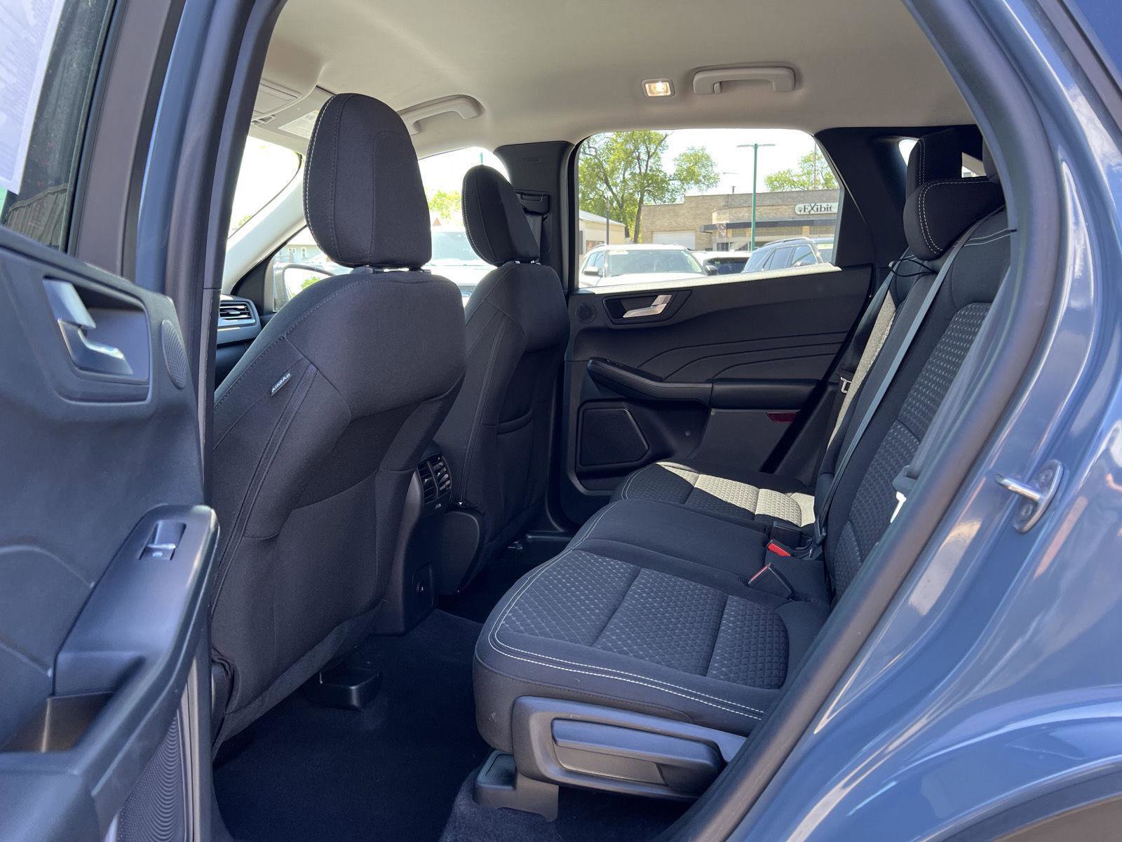 Used 2023 Ford Escape Active w/ Tech Pack #2 AWD/4WD image 40