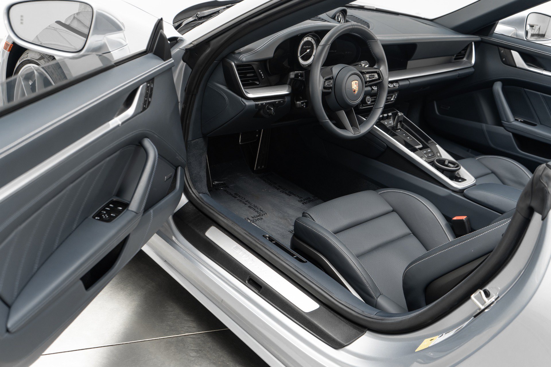Used 2022 Porsche 911 Turbo S AWD/4WD image 23