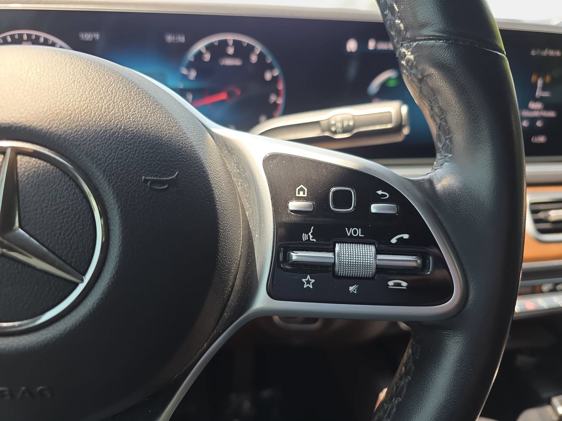 Certified 2022 Mercedes-Benz GLE 350 4MATIC image 18