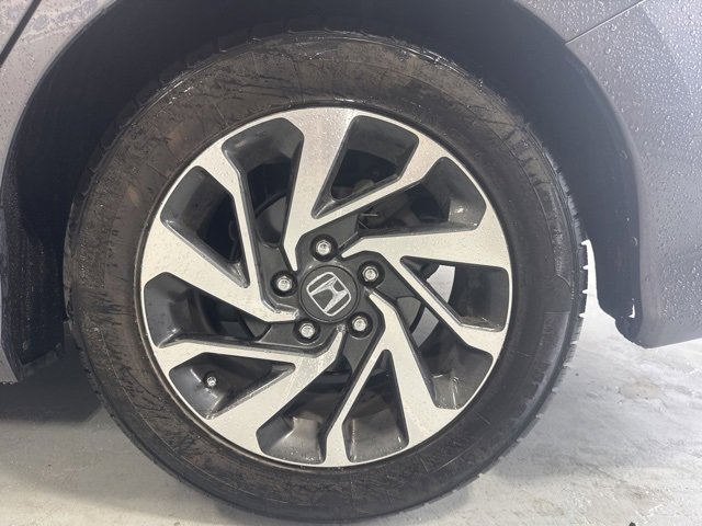 Used 2018 Honda Civic EX image 9