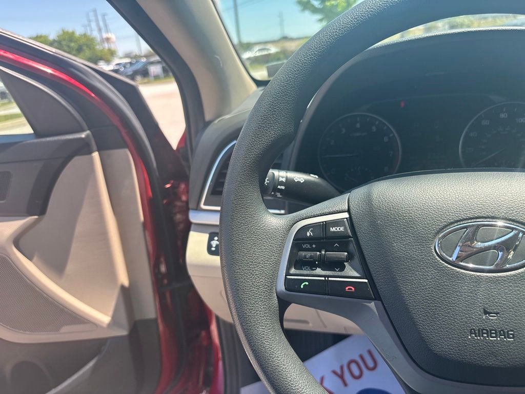 Used 2017 Hyundai Elantra SE FWD image 14