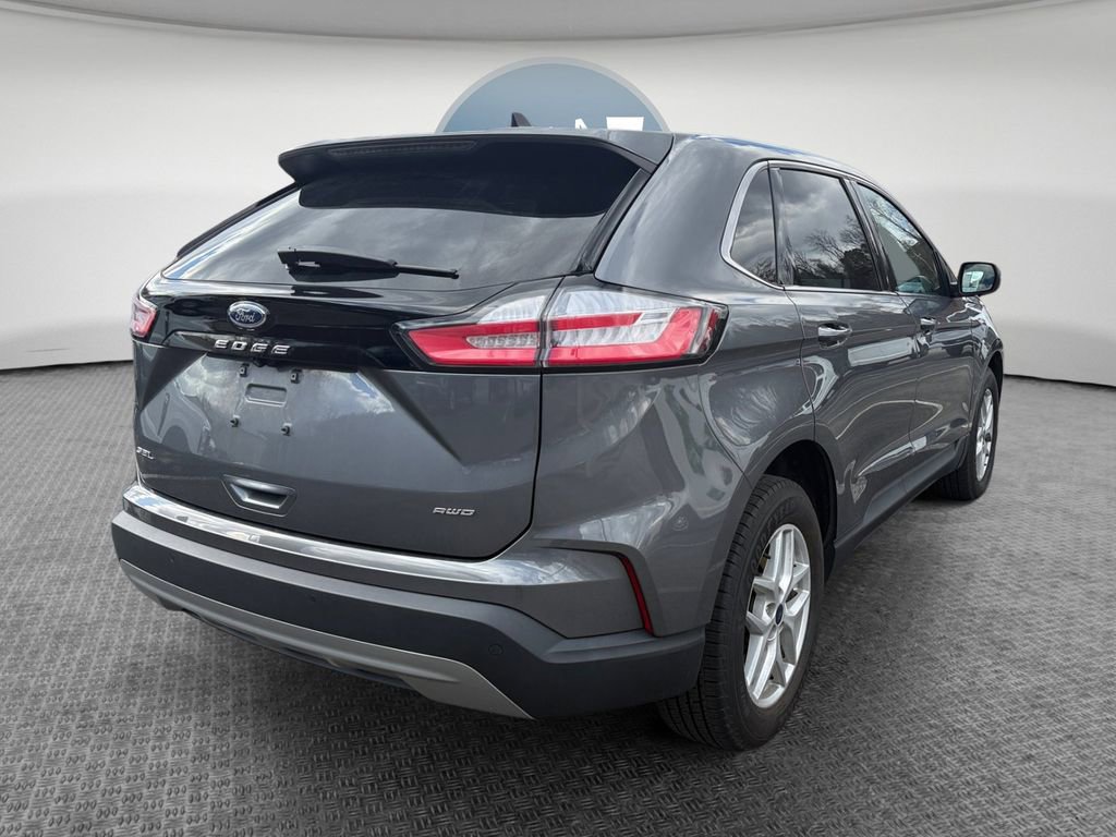 Used 2022 Ford Edge SEL w/ Convenience Package image 3