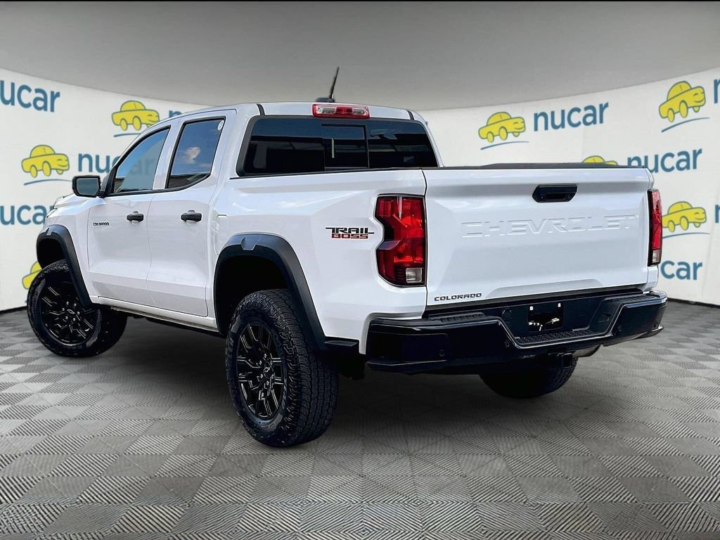 Used 2025 Chevrolet Colorado Trail Boss AWD/4WD image 4