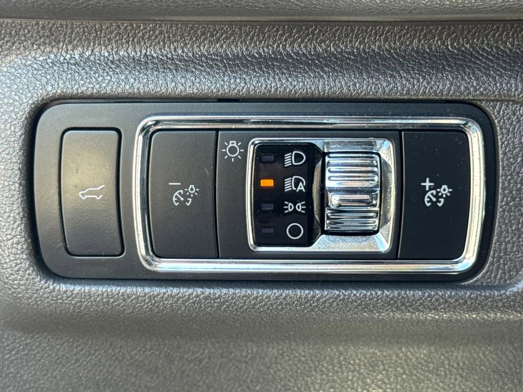 Used 2020 Lincoln Corsair AWD w/ Equipment Group 101A image 31