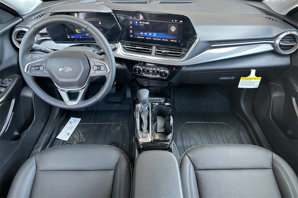 New 2025 Chevrolet Trax ACTIV w/ Driver Confidence Package image 14