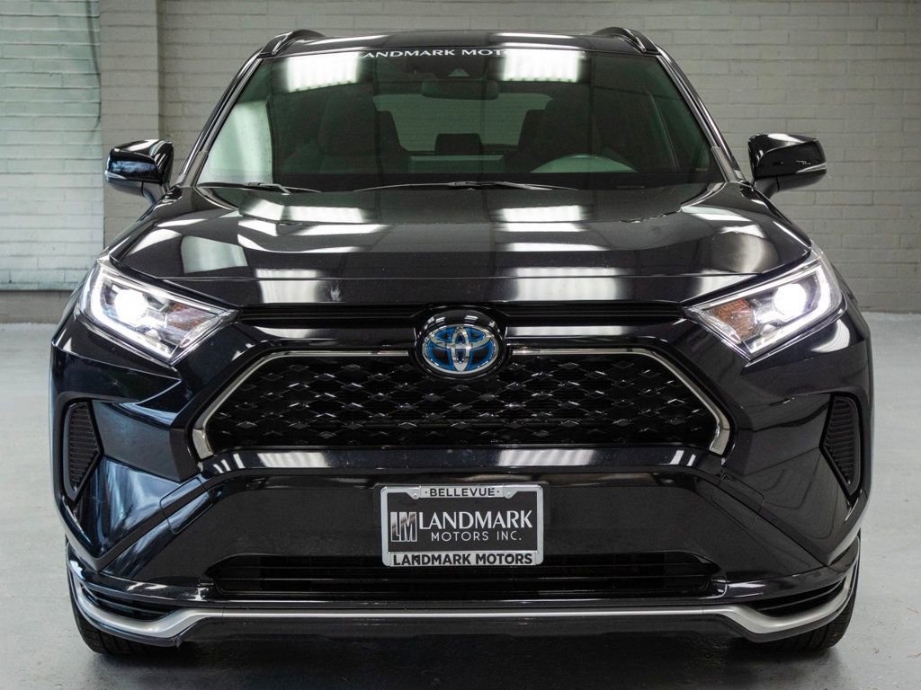 Used 2021 Toyota RAV4 SE image 5
