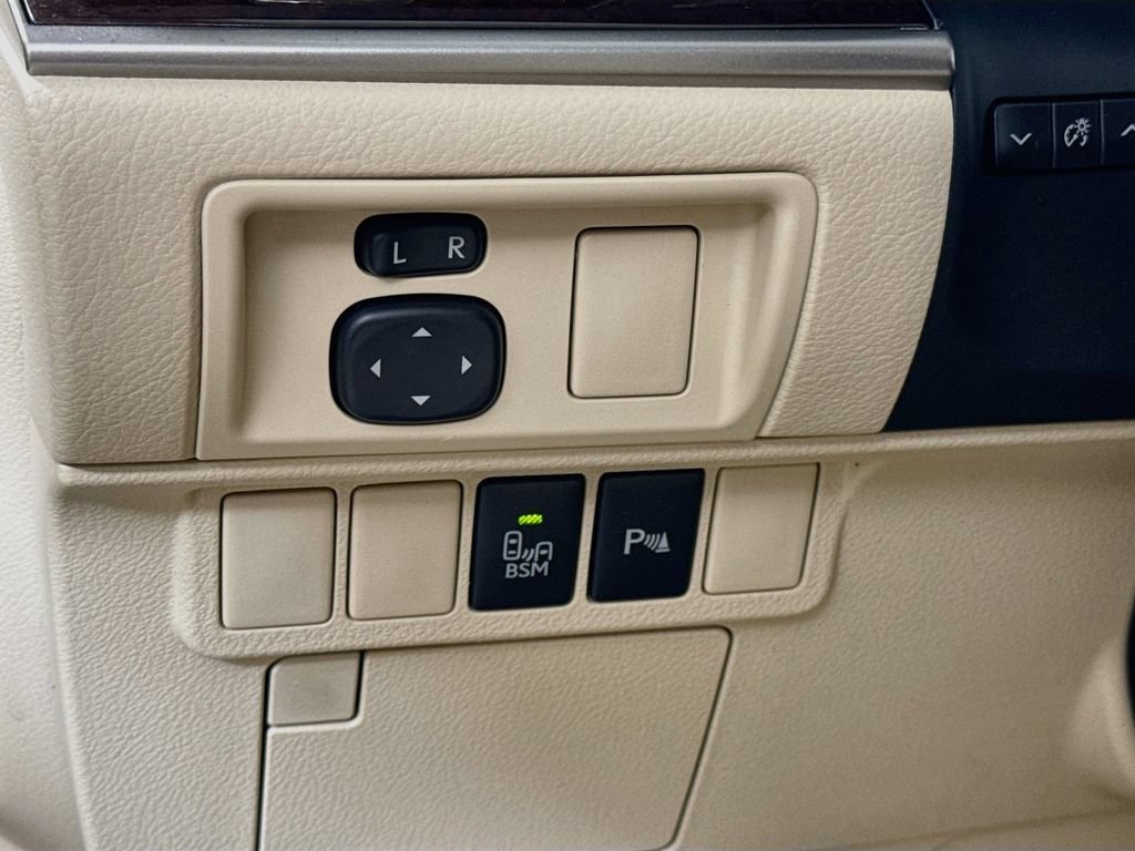 Used 2014 Lexus ES 350 w/ Luxury Package FWD image 10