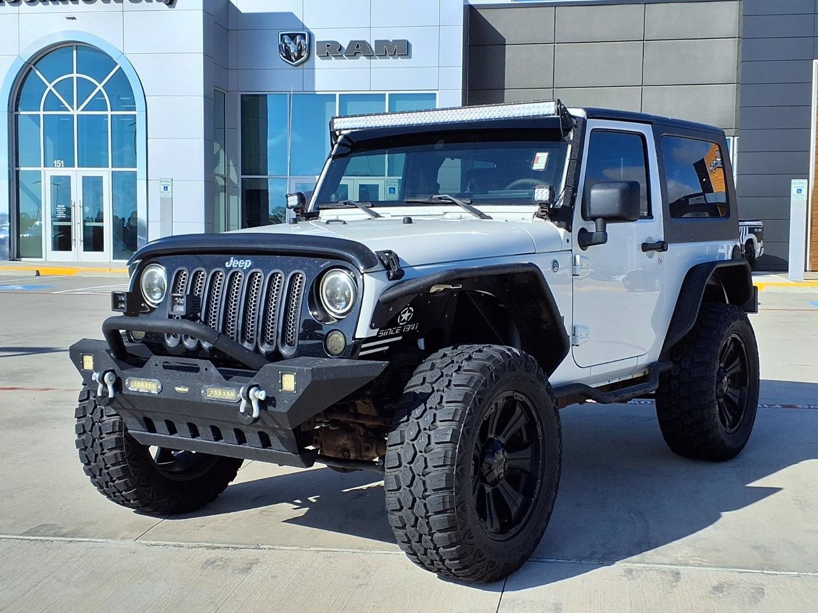 Used 2009 Jeep Wrangler X AWD/4WD image 3