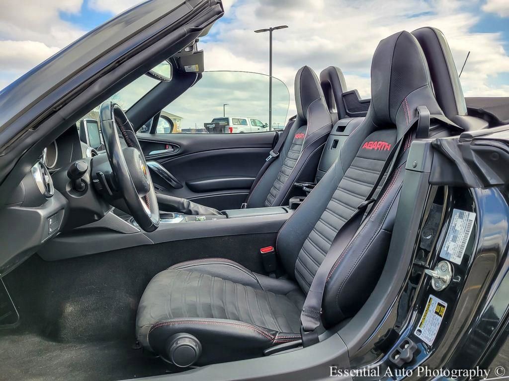 Used 2018 FIAT 124 Spider Abarth w/ Convenience Group image 8