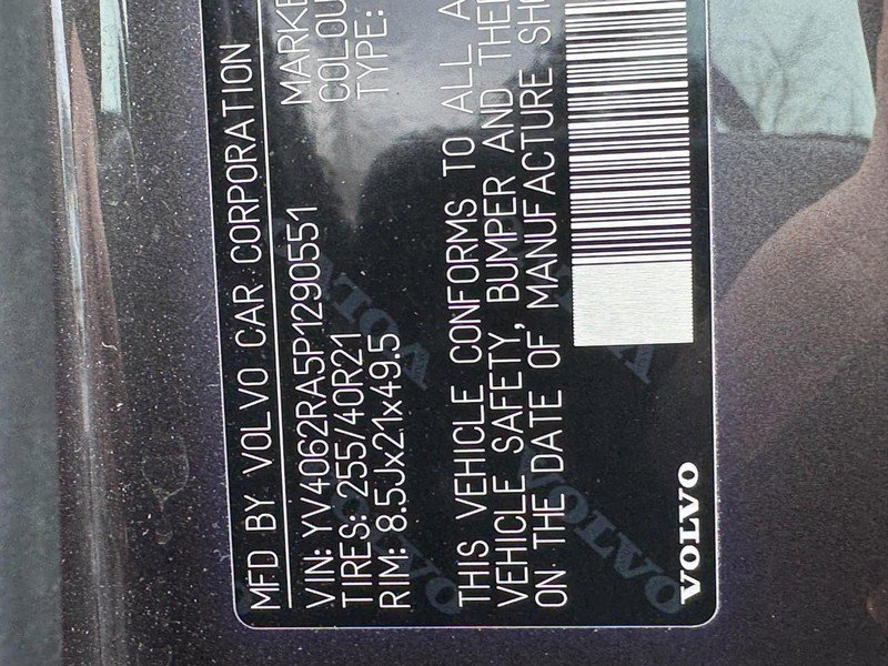 Certified 2023 Volvo XC60 B6 Ultimate w/ Climate Package image 26