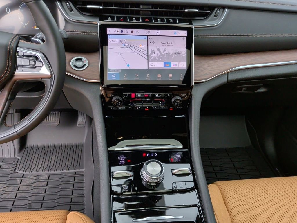 New 2025 Jeep Grand Cherokee Summit image 25