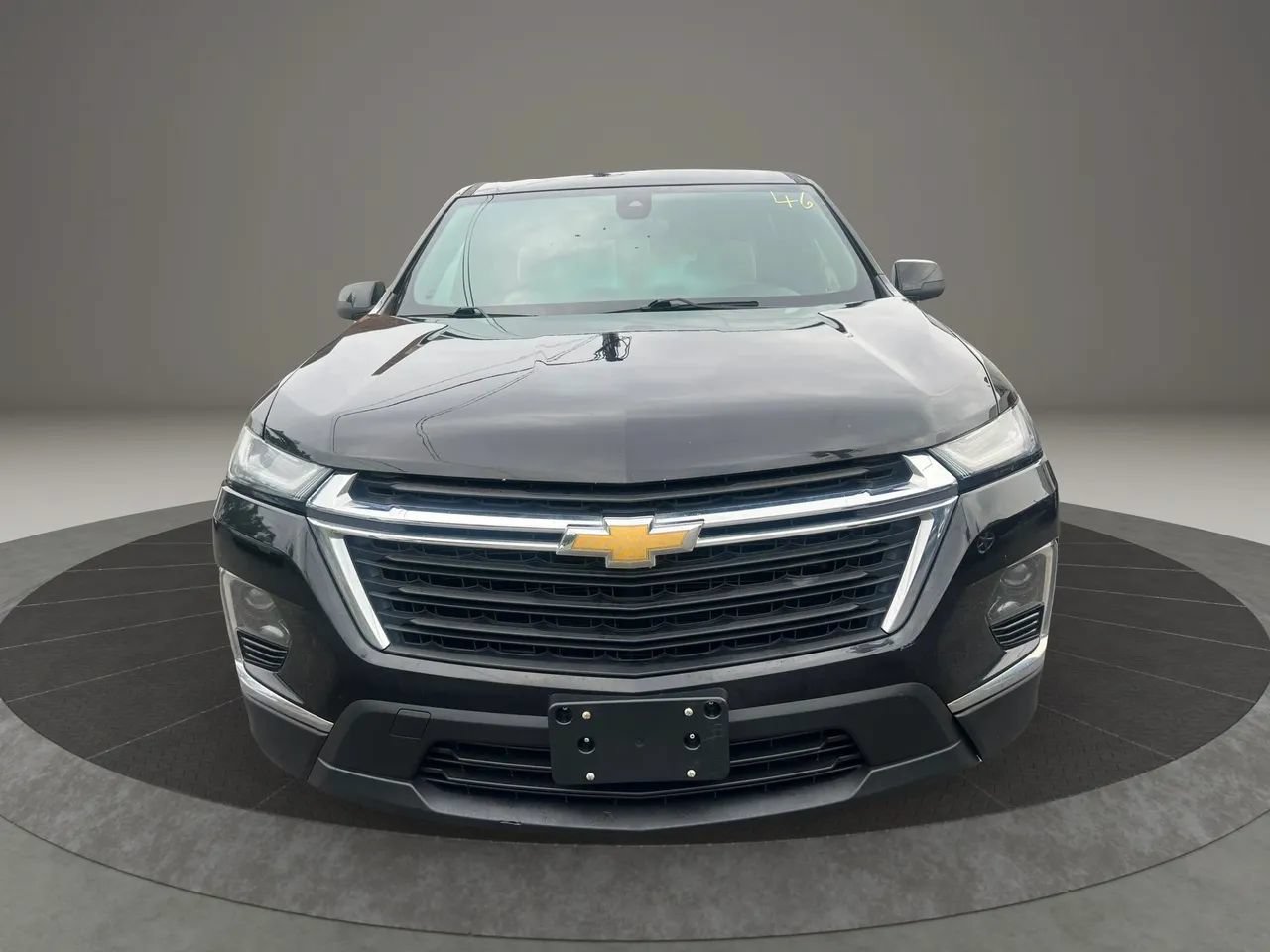 Used 2023 Chevrolet Traverse LS w/ LPO, Cargo Package AWD/4WD image 2