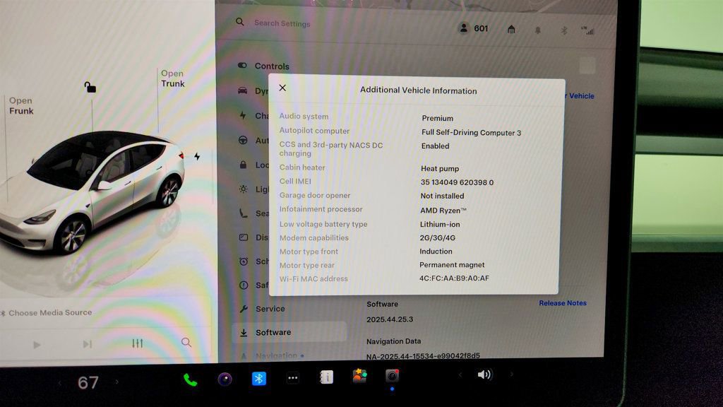 Used 2023 Tesla Model Y AWD image 15