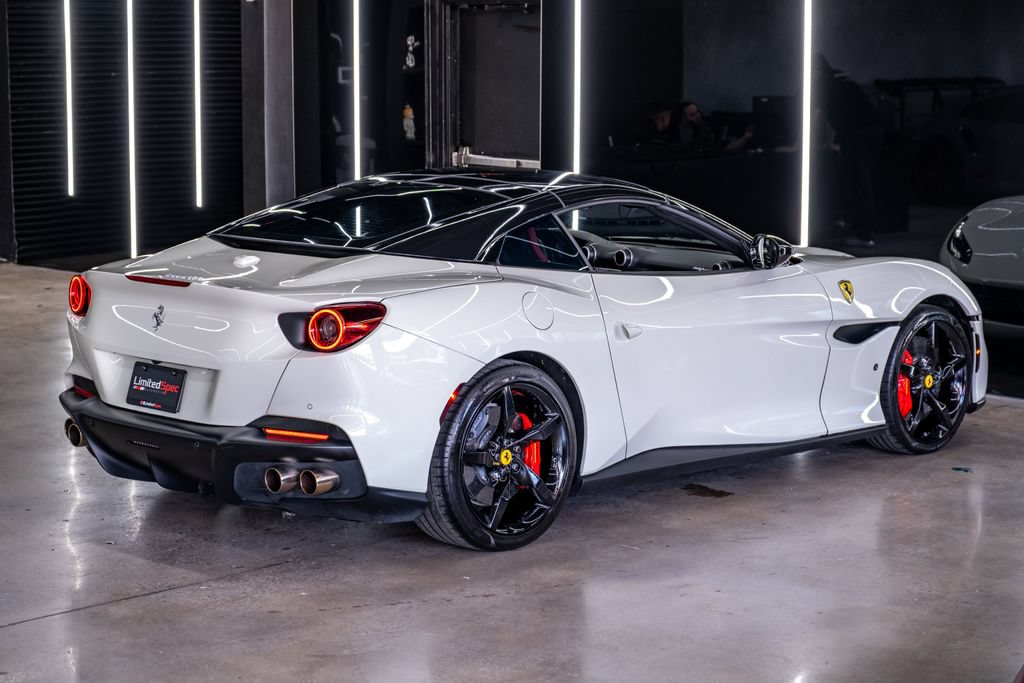 Used 2023 Ferrari Portofino M RWD image 8