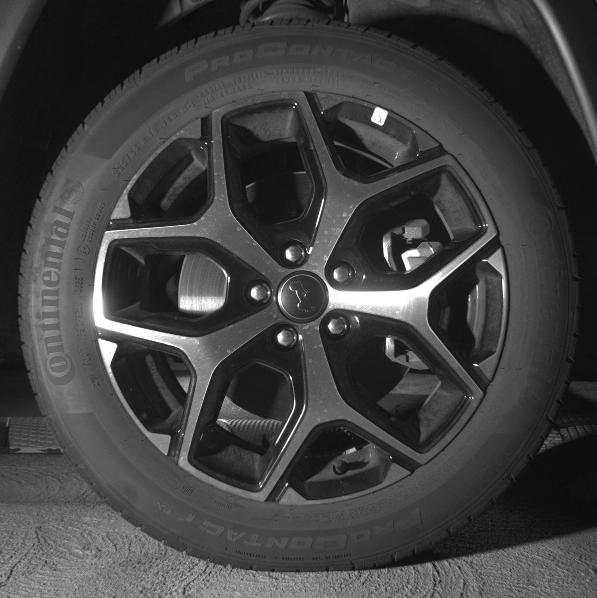 Used 2025 Jeep Compass Limited image 13