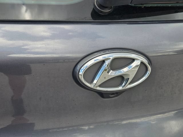 Used 2018 Hyundai Elantra GT FWD image 11
