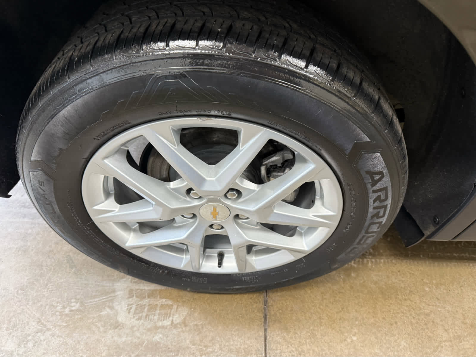 Used 2023 Chevrolet Equinox LT AWD/4WD image 9