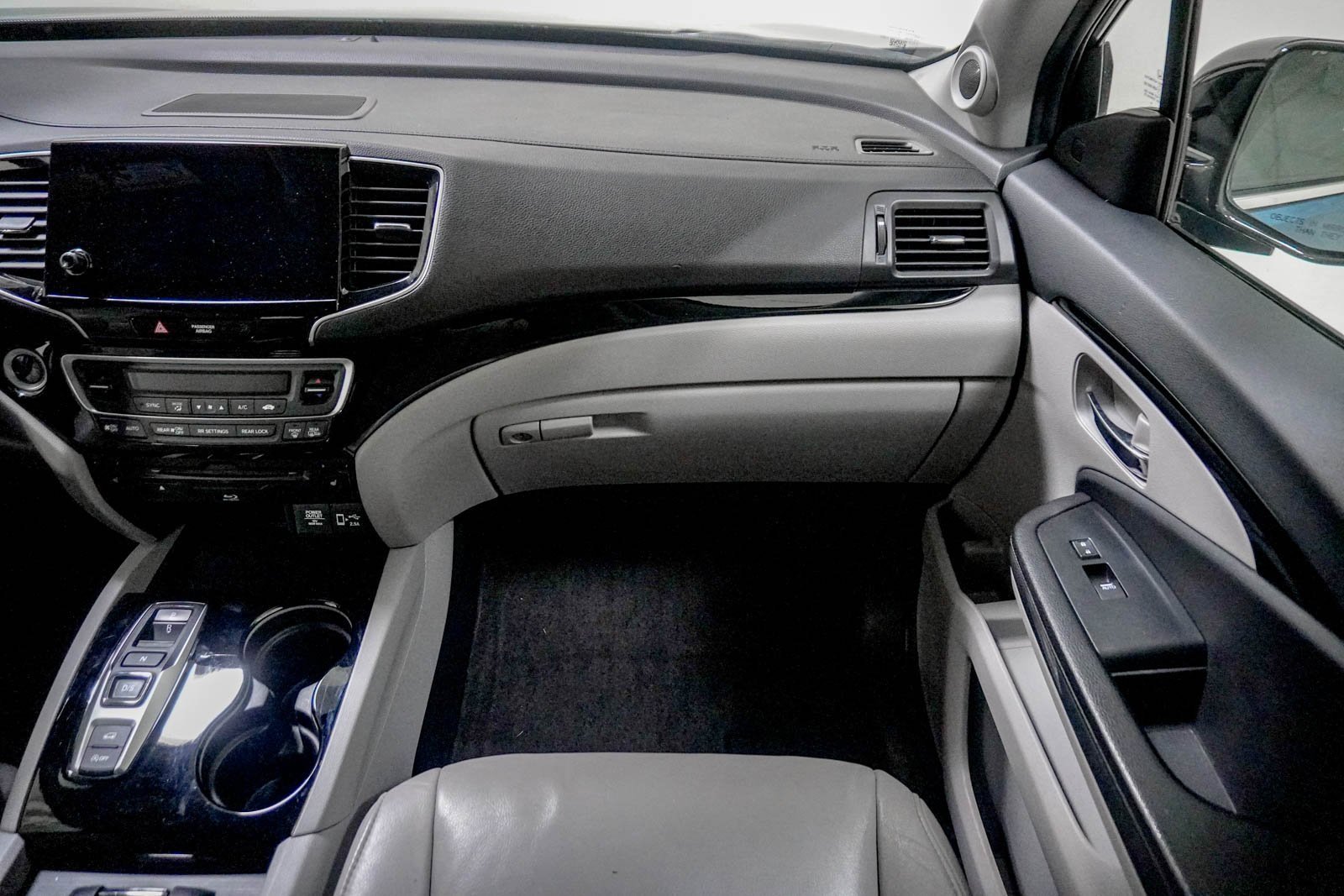 Used 2020 Honda Pilot Touring image 32