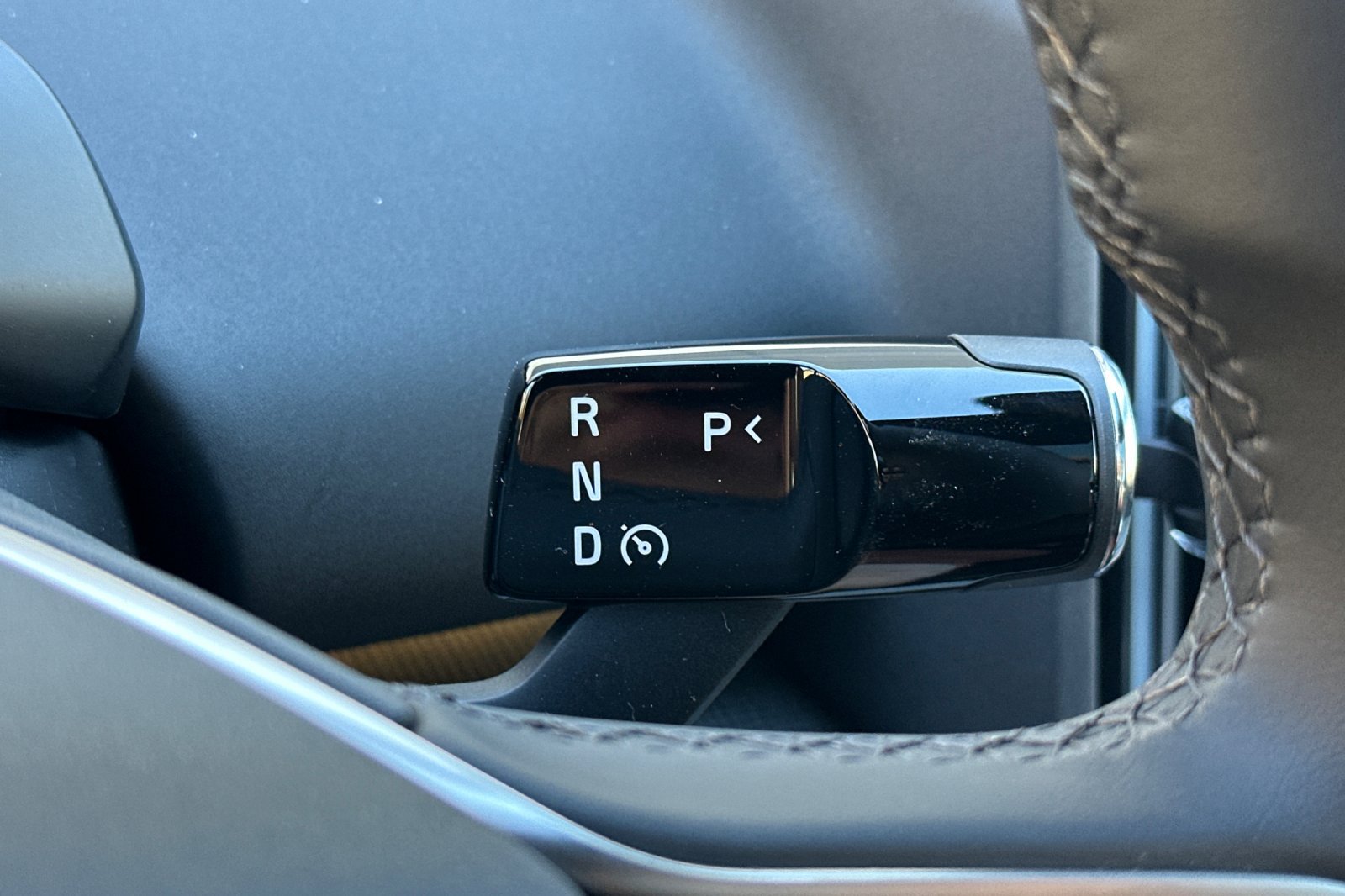 New 2026 Volvo EX30 Plus AWD/4WD image 18
